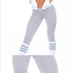 Bomshell sportswear leggings size small